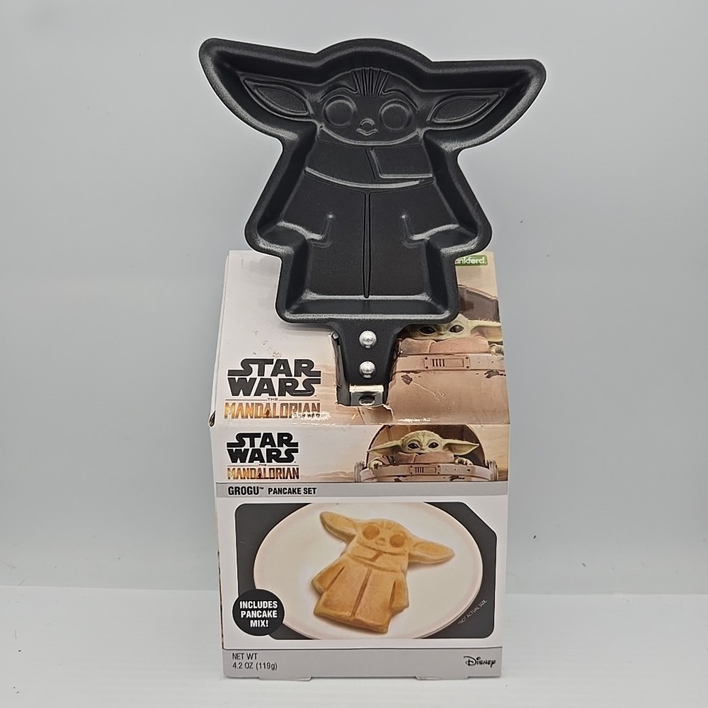 Star Wars The Mandalorian Baby Yoda (Grogu) Pancake Skillet & Pancake‎ set